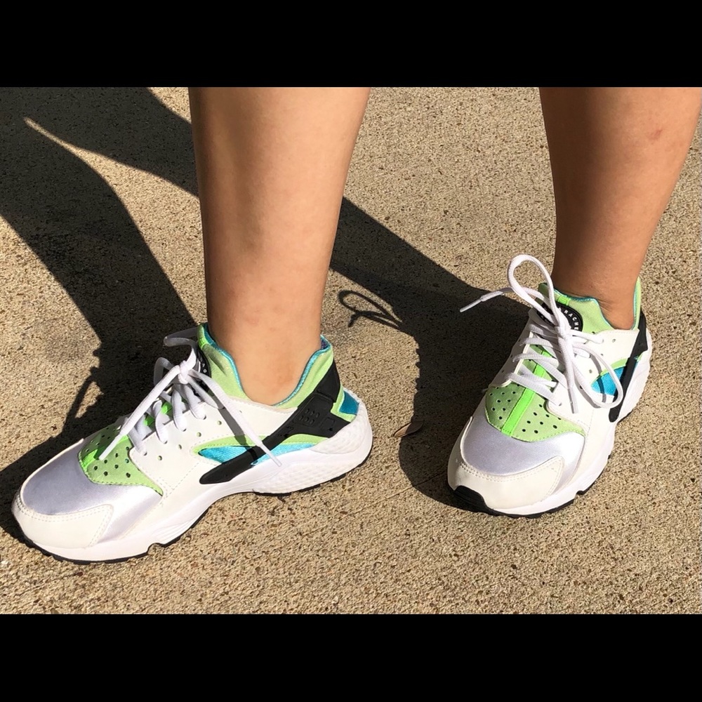 Teal and green huaraches size 8 For Sale !!